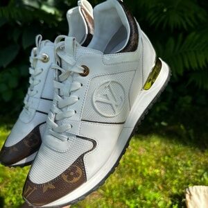 Louis Vuitton Run Away Monogram (Women's)